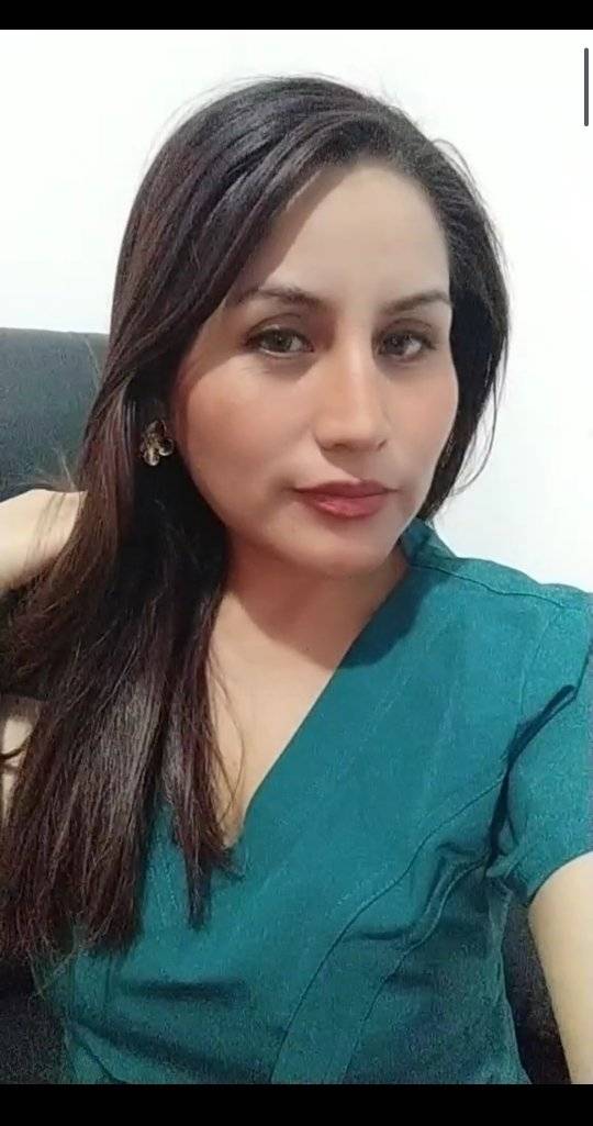 <em><strong>Yumi  A.</strong></em>